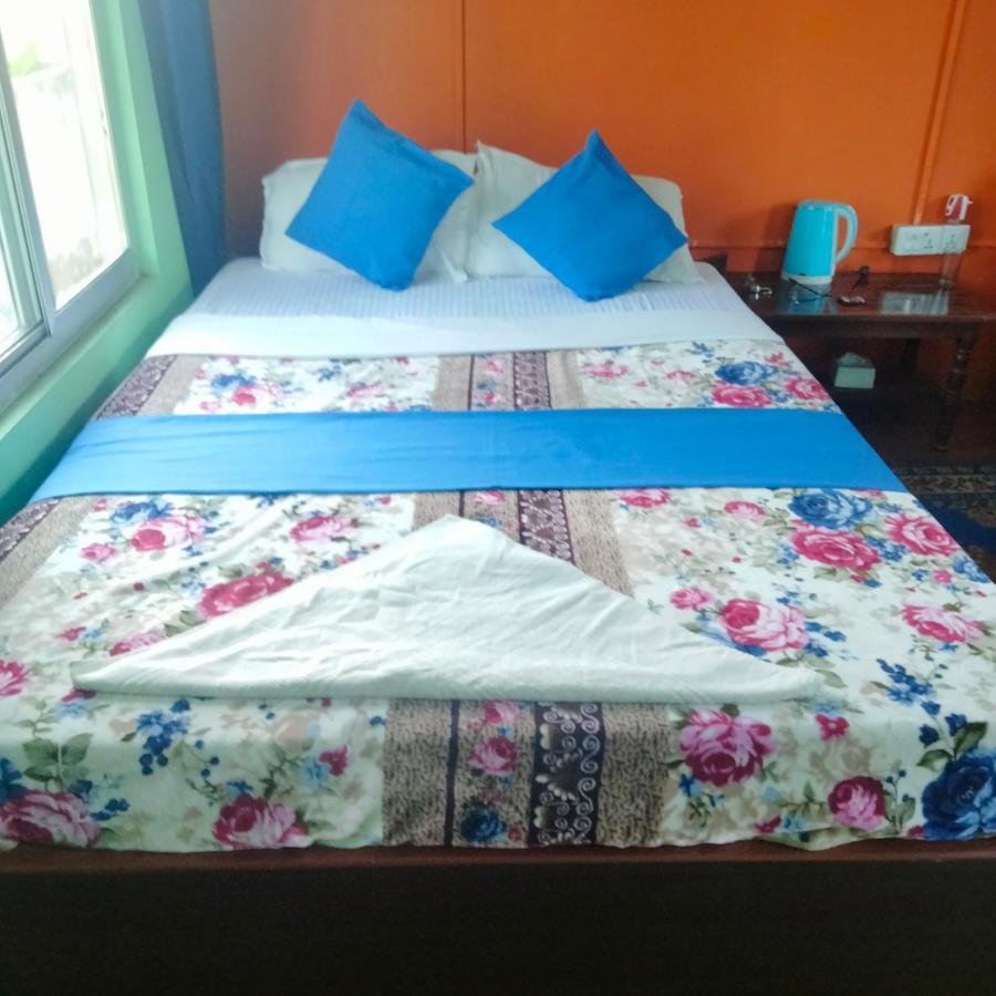 Hotel Tiger Tops Sauraha Eksteriør billede