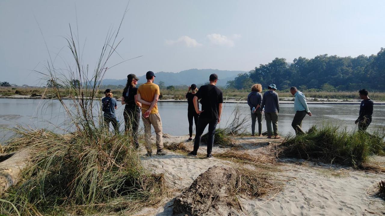 Hotel Tiger Tops Sauraha Eksteriør billede