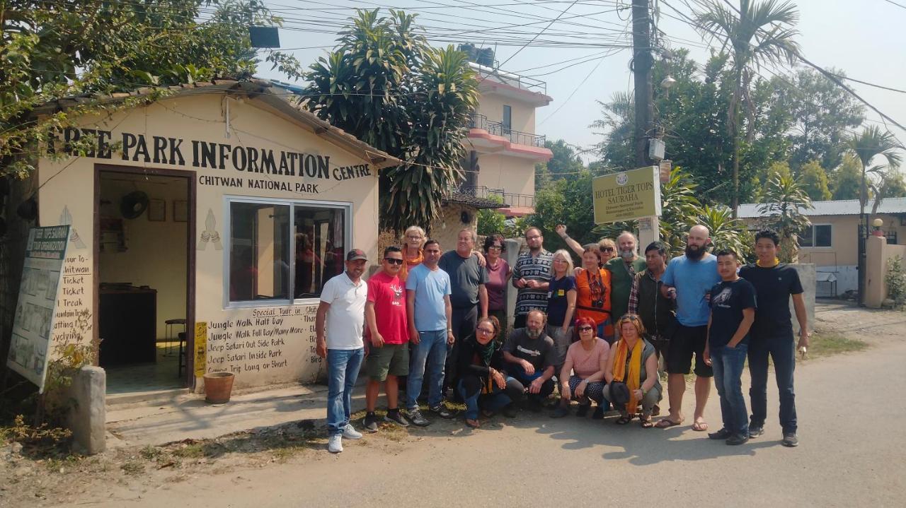 Hotel Tiger Tops Sauraha Eksteriør billede
